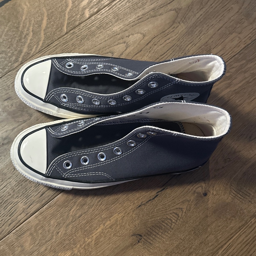 high top converse shoes